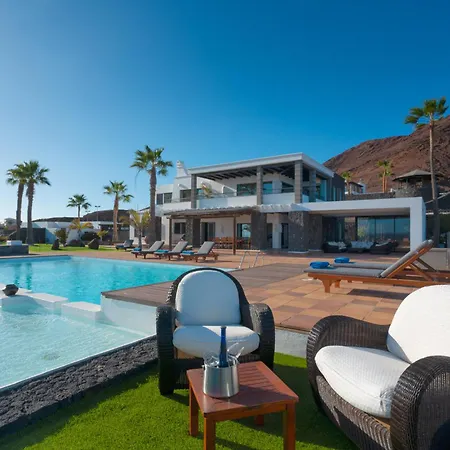 Volcan Con Piscina E Impresionantes Vistas Al Mar, Padel Y Mini Golf En Montana Roja Villa *