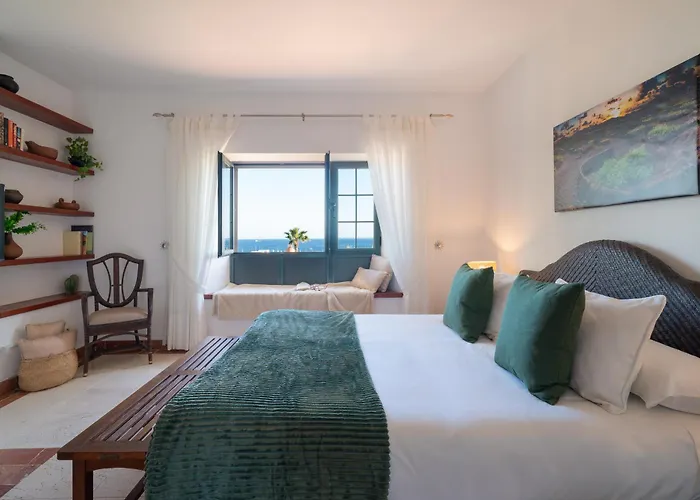 Villa Volcan Con Piscina E Impresionantes Vistas Al Mar, Padel Y Mini Golf En Montana Roja *