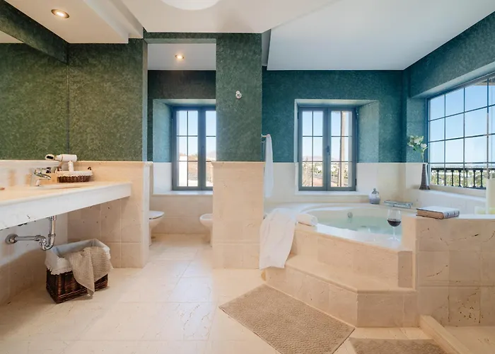 Villa Volcan Con Piscina E Impresionantes Vistas Al Mar, Padel Y Mini Golf En Montana Roja