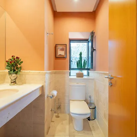 Vila Volcan Con Piscina E Impresionantes Vistas Al Mar, Padel Y Mini Golf En Montana Roja