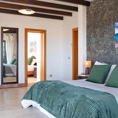Volcan Con Piscina E Impresionantes Vistas Al Mar, Padel Y Mini Golf En Montana Roja * 플라야블랑카