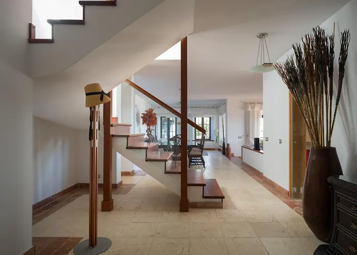 Volcan Con Piscina E Impresionantes Vistas Al Mar, Padel Y Mini Golf En Montana Roja Villa