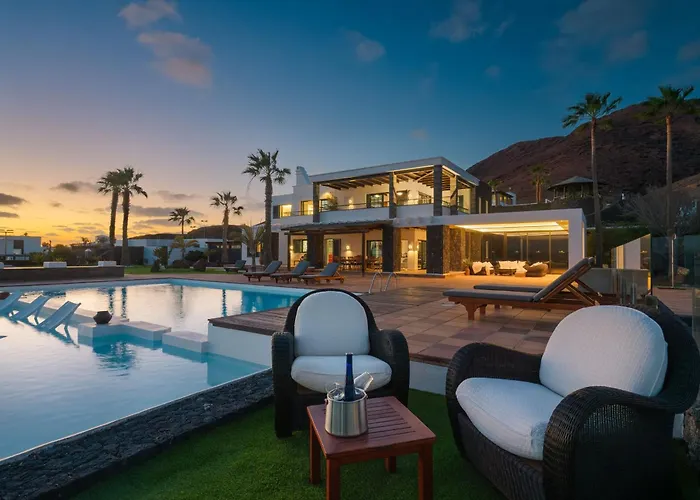 Villa Volcan Con Piscina E Impresionantes Vistas Al Mar, Padel Y Mini Golf En Montana Roja *