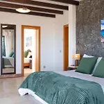 Volcan Con Piscina E Impresionantes Vistas Al Mar, Padel Y Mini Golf En Montana Roja * Playa Blanca (Lanzarote)