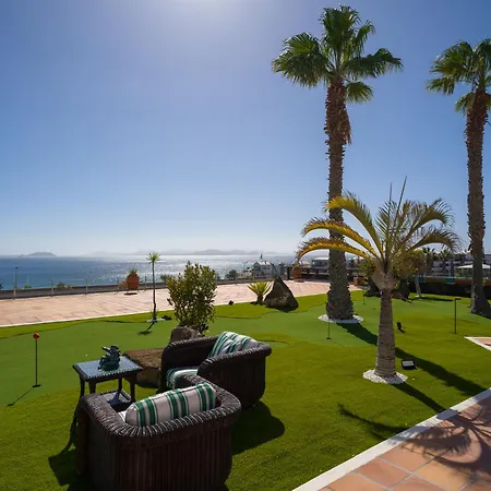 Villa Volcan Con Piscina E Impresionantes Vistas Al Mar, Padel Y Mini Golf En Montana Roja *