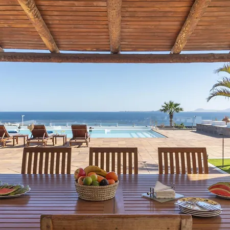 Volcan Con Piscina E Impresionantes Vistas Al Mar, Padel Y Mini Golf En Montana Roja Villa *