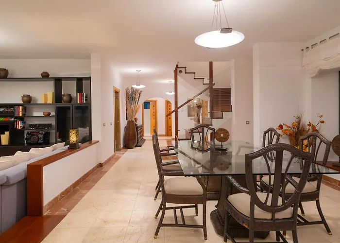 Volcan Con Piscina E Impresionantes Vistas Al Mar, Padel Y Mini Golf En Montana Roja فيلة