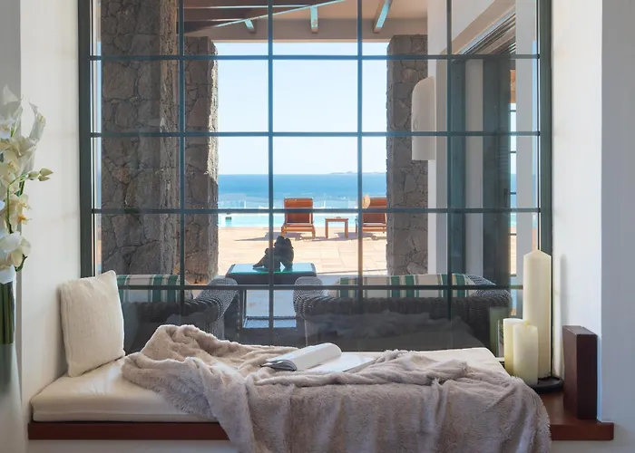 Volcan Con Piscina E Impresionantes Vistas Al Mar, Padel Y Mini Golf En Montana Roja فيلة